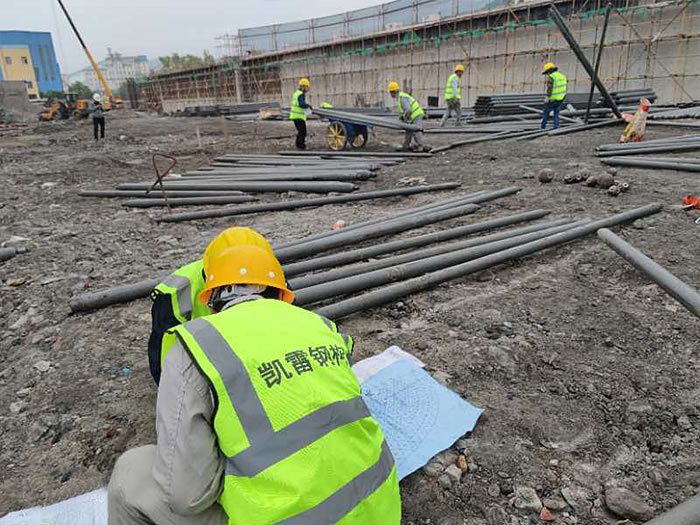 楚雄螺栓球网架结构